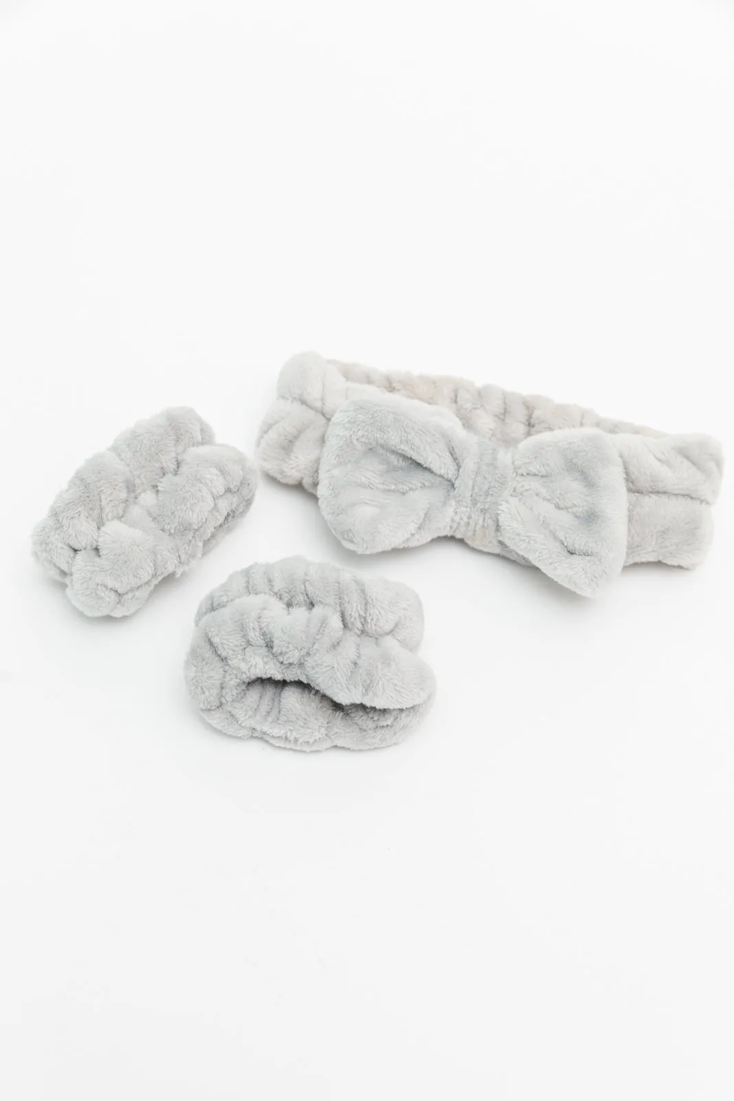 Effortless Days Stretchy Headband & Wristband Set in Gray - 6/12/2023