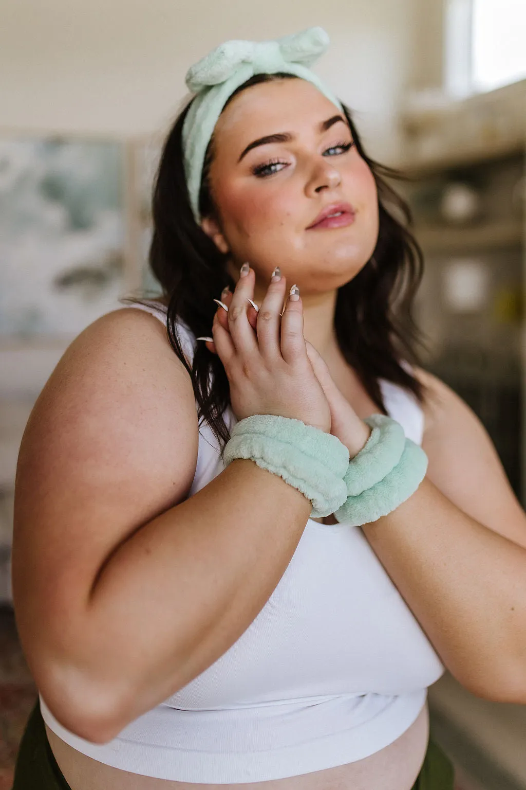 Effortless Days Stretchy Headband & Wristband Set in Sage - 6/12/2023