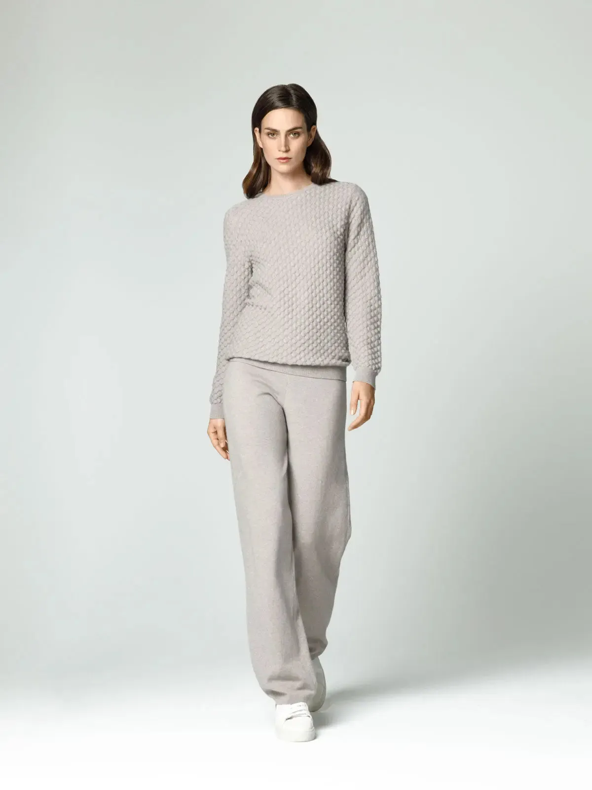 Knitted pullover made of cashmere pearls