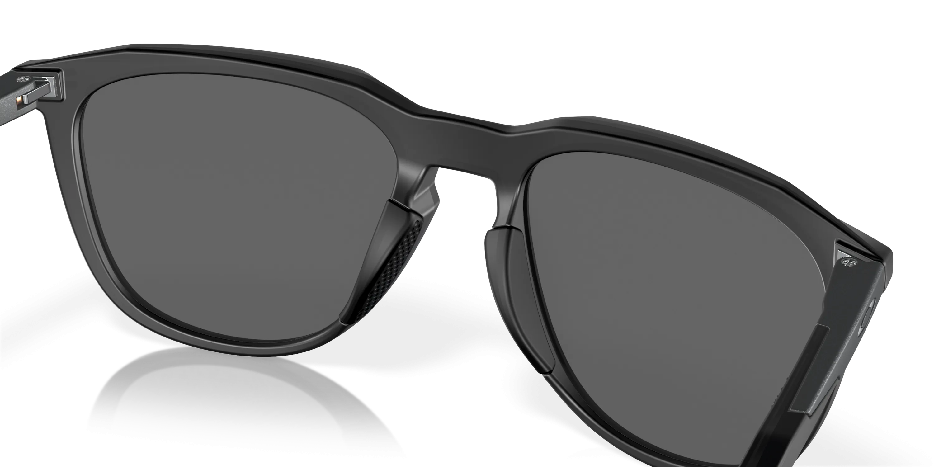 Oakley Thurso
